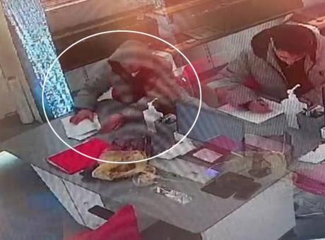 İş Görüşmesinde Şok Eden Hırsızlık Olayı: Telefonu Çaldı, Teslim Oldu