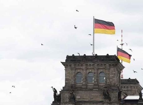 Almanya'da Savaş Gemilerine Yönelik Sabotaj Krizi: İki Gözaltı