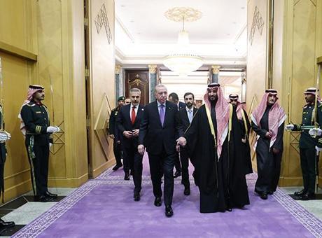 Erdoğan'ın Suudi Arabistan Ziyareti: Yeni Üçlü İttifakın İşaretleri Mi Var?