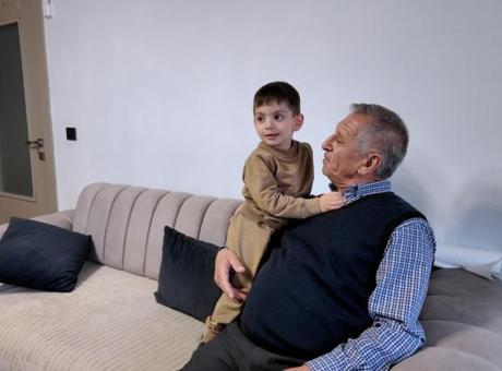 Bakan Kurum, Depremde Hayatını Kaybeden Ailelerin Hikayelerini Paylaştı