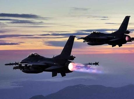 Türkiye, Somali'ye F-16 Savaş Uçakları Göndermeye Başladı