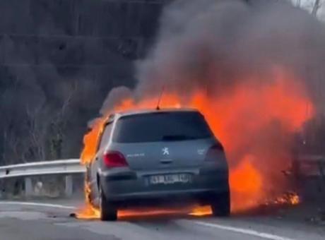 Ordu'da Seyir Halindeki Araç Alev Alev Yandı