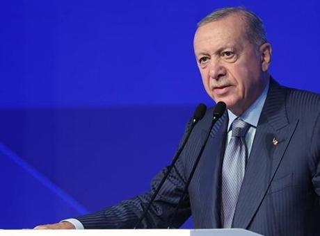 Erdoğan'dan 6 Şubat Depremleri Üzerine Sert Mesaj: 'Bitmez Dedikleri Evler Şimdi Burada'