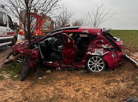 Mardin'de TIR ve Otomobil Çarpıştı: 1 Ölü, 4 Yaralı