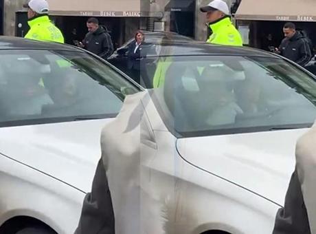 Bebek'te Trafiği Durduran Kadın Aracında Dans Etti