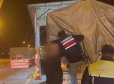Mersin'de Dronlu Trafik Denetiminde Sahte Avukat Kimliğiyle Yakalanan Şüpheli Gözaltına Alındı