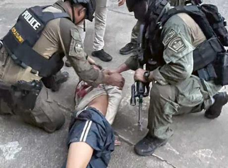 Tayland'da Silahlı Saldırı: Okulda Rehine Krizi