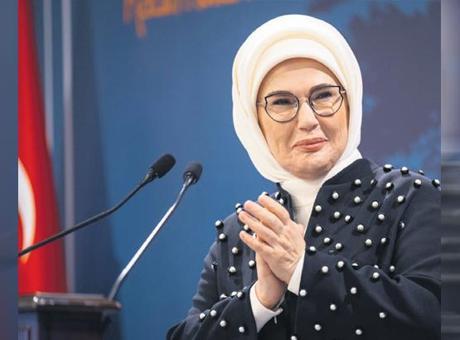 Emine Erdoğan: Kadınların Değeri Dış Görünüşü İle Ölçülmemeli