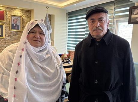 Mihalgazi Belediye Başkanı Zeynep Güneş'e Öğretmeninden Duygusal Destek Ziyareti