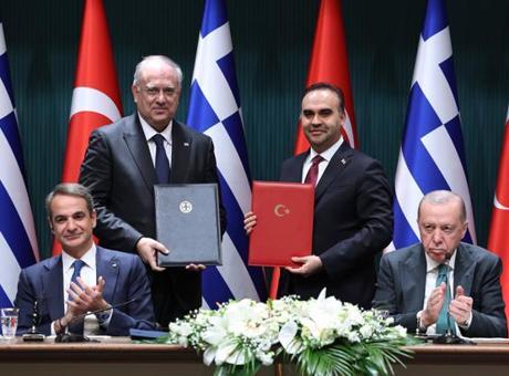 Bakan Kacır, Yunan Meslektaşı Theodorikakos ile İş Birliği Görüşmelerinde Buluştu