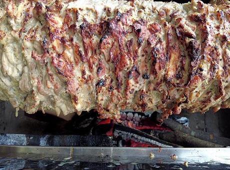 Erzurum'da Tavukla Hazırlanan Cağ Kebabı Farklı Bir Deneyim Sunuyor