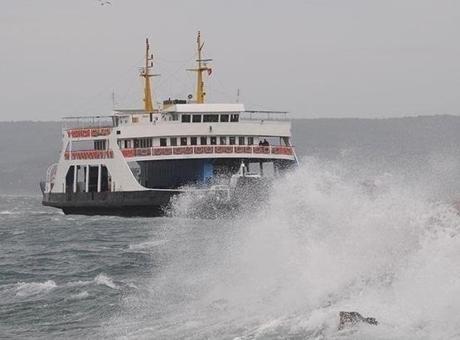Güney Marmara'daki Feribot Seferleri Olumsuz Hava Koşulları Nedeniyle İptal Edildi