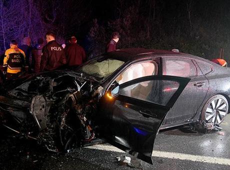 Beykoz'da Korkunç Kaza: Otomobil ve Hafif Ticari Araç Çarpıştı, 1 Ölü, 5 Yaralı