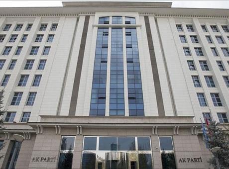 AK Parti'den İnsan Hakları ve Aile Zirvesi: Aile Yılı Vurgusu