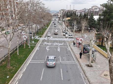 Kahramanmaraş'ta Ramazan Sokağı Kuruluyor: İftar Sofraları ve Etkinliklerle Dolu Bir Alan