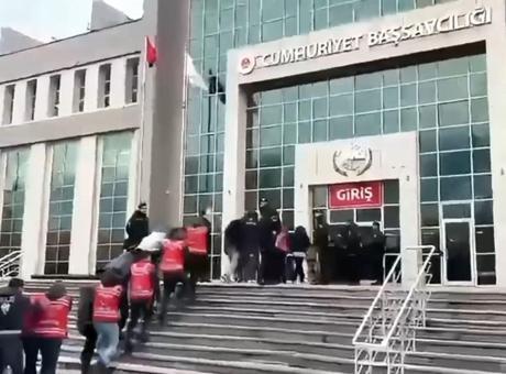10 İlde Büyük Dolandırıcılık Operasyonu: 67 Kişi Tutuklandı