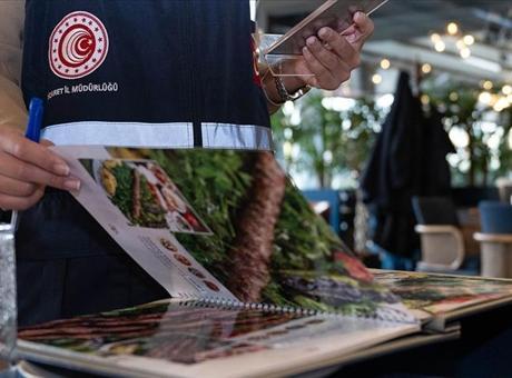 Ticaret Bakanlığı, Fahiş Fiyat Uygulayan İşletmeye Ceza Kesti: Su Fiyatları Teknolojik Denetimle İncelendi