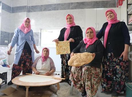 İslamköy'ün Ekşi Mayalı Ramazan Ekmeğine Yoğun İlgi: Geleneksel Lezzetler Ramazan'da Tüketiliyor