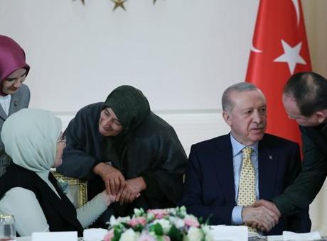Emine Erdoğan, Şehit Aileleri İle İftar Programında Bir Araya Geldi