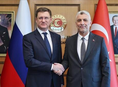 Bakan Bolat, Rusya Başbakan Yardımcısı Novak ile Ticaret Görüşmesi Gerçekleştirdi