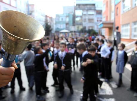 Kamu Denetçiliği Kurumu, Tatil Günlerinde Çalan Okul Zilini Susturdu