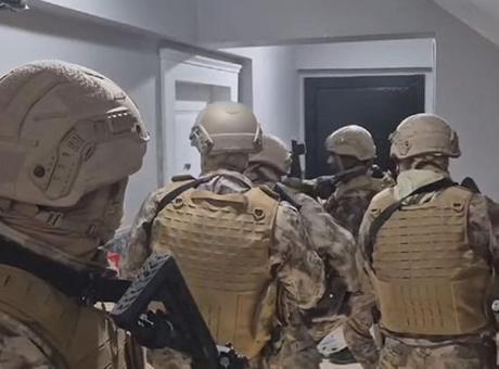 İstanbul Merkezli Suç Örgütüne Yönelik Operasyon: 20 Tutuklama