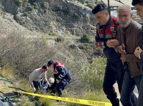 Zeytinada'da Kadın Cesedi Bulundu, Eşi Gözaltına Alındı