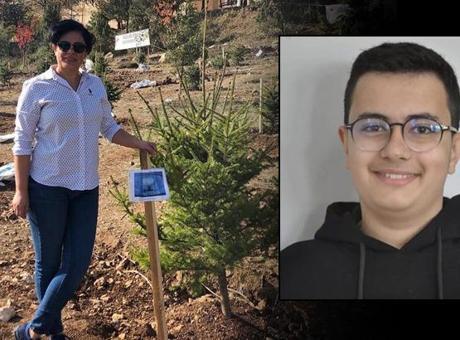 Oğlunun Mezarı Başında Fenalaşan Anne Hayatını Kaybetti: Aile Çığlığı!