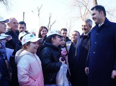 Bakan Kurum, Edirne'de Selimiye Camii ve Sıfır Atık Şenliği'ni Ziyaret Etti