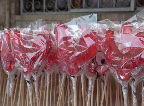 Sivas’ta Ramazan Geleneği: Renkli Horoz Şekerleri Tezgahlarda