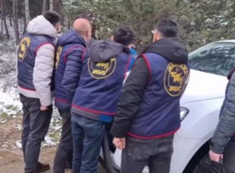 Sigara İzmariti Cinayetlerin Sırrını Aydınlattı: İki Kadın Ormana Gömülmüş Halde Bulundu