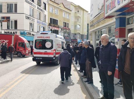 Kırşehir'deki Kıraathaneye Silahlı Saldırı: İki Yaralı