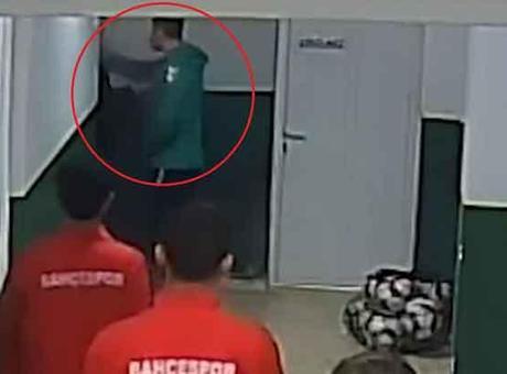 Amatör Maç Öncesi Kavga: Tokalaşmak İsterken Yumruk Yediler