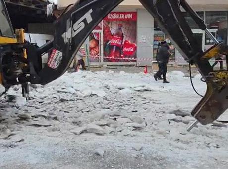 Ardahan'da Soğuk Hava ve Yoğun Kar Yağışı Hayatı Olumsuz Etkiliyor