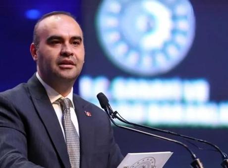 Bakan Kacır: Türk Ekonomisi 1 Trilyon 600 Milyar Dolar Eşiklerine Ulaştı