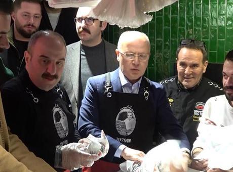 Mustafa Varank, Bursa'da Geleneksel Sahur Programında İş Dünyası ve Vatandaşlarla Buluştu