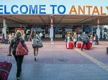 Türkiye Turizminde Büyüme Hedefleri: 2026 İçin Yüzde 5-8 Arasında Artış Bekleniyor