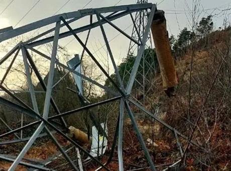 Vinç Kiralayarak Elektrik Hattı Kablolarını Çalan Şahıslar Yakalandı