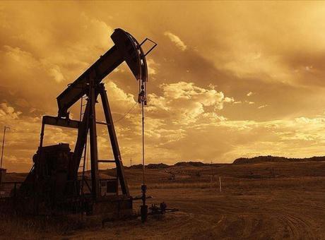 Yükselen Petrol Fiyatları Benzin Maliyetlerini ABD'de Tırmandırıyor