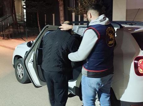 Kırşehir'de 44 Yıl Hapis Cezası Olan Firari B.T., JASAT’ın Titiz Takibiyle Yakalandı