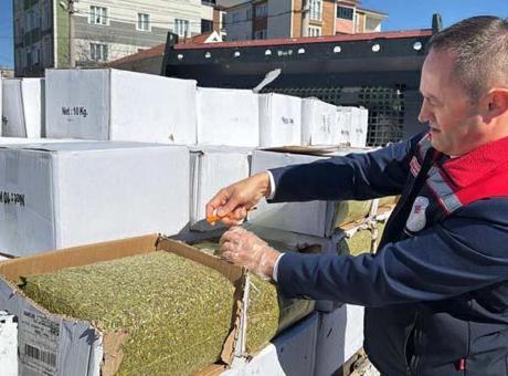 Baklava Sofralarına Uygun Olmayan Fıstıklar İle Dolu Minibüs Durduruldu