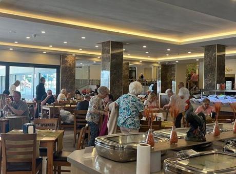 Bayram Tatili Öncesi Alanya'da Turizm Hareketliliği Artıyor