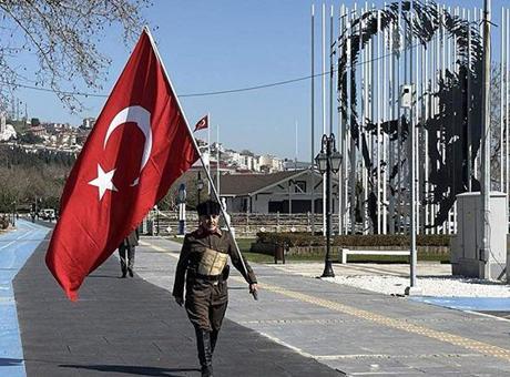 Torundan Dede'ye Saygı: Çanakkale İçin 8 Yıldır Yürüyüş Yapıyor