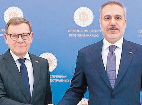 Dışişleri Bakanı Hakan Fidan'dan İran Mesajı: İç Savaş Senaryolarına Karşı Uyarı