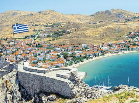 Yunanistan’ın Adalar Üzerine Hava Savunma Girişimi Eleştiriliyor