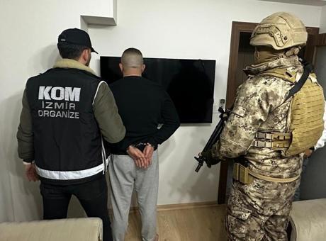 İzmir'de Suç Çetesi Operasyonu: 7 Kişi Tutuklandı