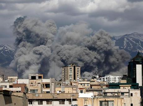 Suudi Arabistan ve Mısır Dışişleri Bakanları, Orta Doğu Gerilimlerini Görüşmek İçin Riyad'da Buluştu