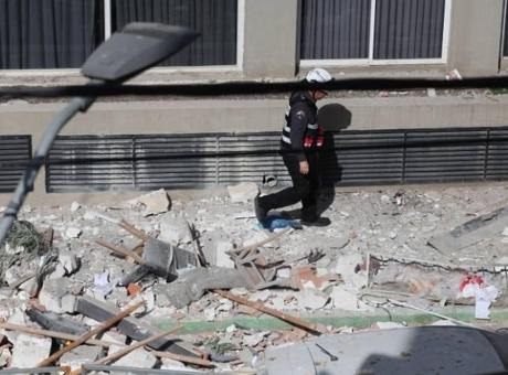 İran, İsrail'e Füze Salvo İle Cevap Verdi: Ölü Sayısı 15'e Yükseldi, Yaralılar 3 Bini Aştı