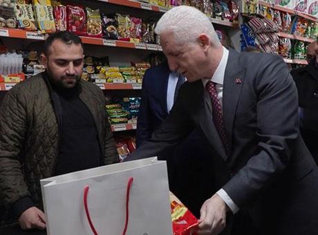 İstanbul Valiliği, Geleneksel 'Zimem Defteri' Uygulamasıyla 73 Milyon Lirayla Borçları Kapattı