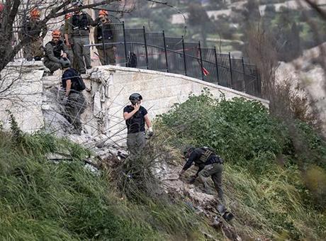 Doğu Kudüs'te Füzeler Alarmı: Mescid-i Aksa Yakınlarında Patlama
